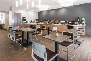 Microtel Inn & Suites by Wyndham New Martinsville - New Martinsville - 7