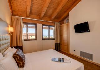 TH Lazise - Hotel Parchi Del Garda - Lazise - 2