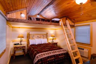 Cobble Mountain Lodge - 4