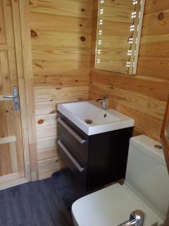 West Pool Cabin - Lincoln - 4