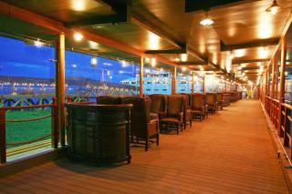 Vintage Luxury Yacht Hotel - 7