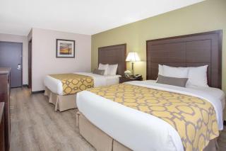 Baymont by Wyndham Phoenix I-10 near 51st Ave - Phoenix - 1