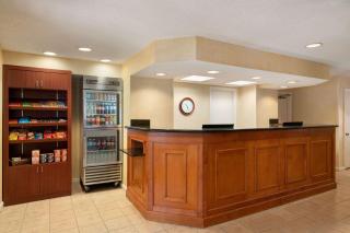 Hawthorn Suites by Wyndham Tinton Falls - Tinton Falls - 6