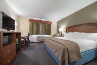 AmericInn by Wyndham Hutchinson - Hutchinson - 0