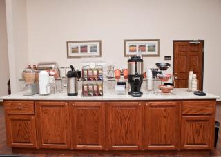 Astoria Extended Stay & Event Center - Dickinson - 4