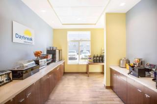 Days Inn & Suites by Wyndham Kearney NE - 2