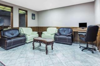 Super 8 by Wyndham Irving DFW Airport/South - Irving - 4