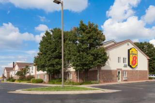Super 8 by Wyndham Carthage - Carthage - 9
