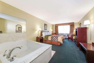 Super 8 by Wyndham Burleson Fort Worth Area - Burleson - 3