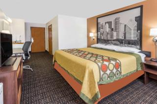 Super 8 by Wyndham Dixon - 2