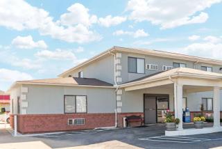 Super 8 by Wyndham Poplar Bluff Missouri - Poplar Bluff - 0