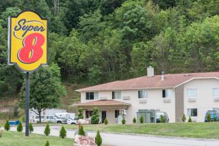 Super 8 by Wyndham Pittsburgh/Monroeville - Monroeville - 0