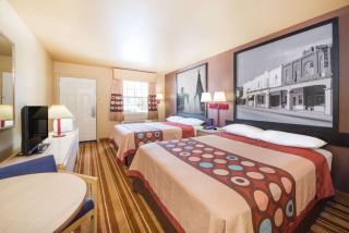 Super 8 by Wyndham Big Cabin/Vinita Area - 1