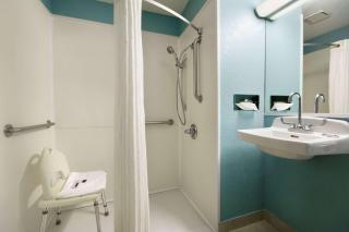 Super 8 by Wyndham Charlotte University - Charlotte - 3