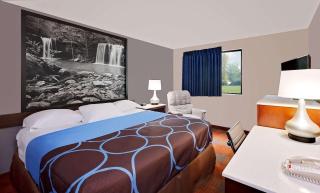 Super 8 by Wyndham Fayetteville - Fayetteville - 2