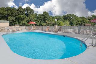 Super 8 by Wyndham Clarksville AR - Clarksville - 7