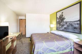 Super 8 by Wyndham Kingman - Kingman - 7