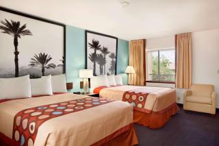Super 8 by Wyndham Indio - Indio - 6