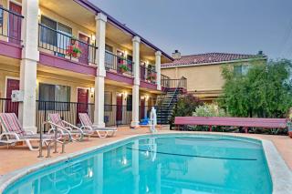 Super 8 by Wyndham Santa Cruz Beach Boardwalk - Santa Cruz - 7