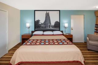Super 8 by Wyndham Burlington NC - Burlington - 9