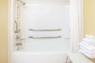 Super 8 by Wyndham Van Buren/Ft. Smith Area - Van Buren - 3