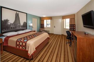 Super 8 by Wyndham Burlington NC - Burlington - 3