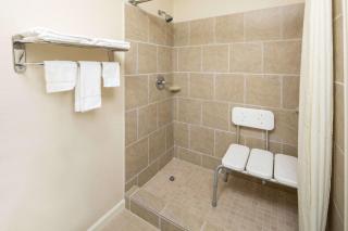 Super 8 by Wyndham Burlington NC - Burlington - 1