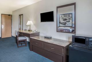 Super 8 by Wyndham New Castle - New Castle - 3