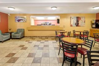 Super 8 by Wyndham Albuquerque West/Coors Blvd - Albuquerque - 4