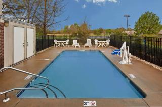 Super 8 by Wyndham Greenville - Greenville - 7