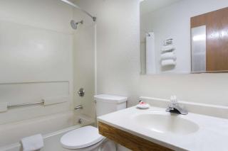 Super 8 by Wyndham Greensboro/Coliseum/Conv. - Greensboro - 6
