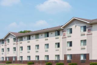 Super 8 by Wyndham New Castle - New Castle - 9