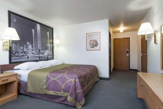 Super 8 by Wyndham Bernalillo - Bernalillo - 5