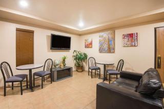 Super 8 by Wyndham Colby - Colby - 7