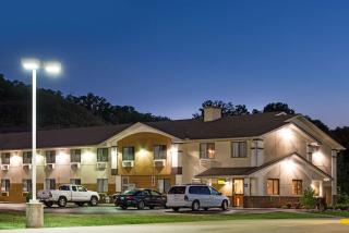 Super 8 by Wyndham Ripley - Ripley - 9