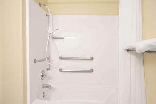 Super 8 by Wyndham Evansville East - Evansville - 2