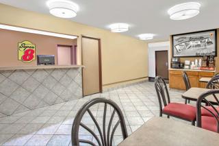 Super 8 by Wyndham Evansville East - Evansville - 7