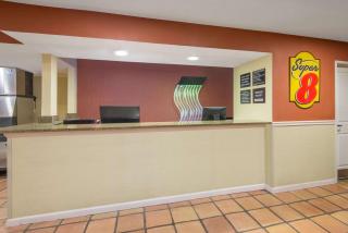 Super 8 by Wyndham Portales - Portales - 8