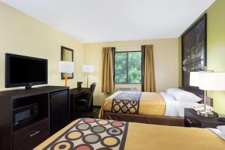 Super 8 by Wyndham Marietta - Marietta - 8