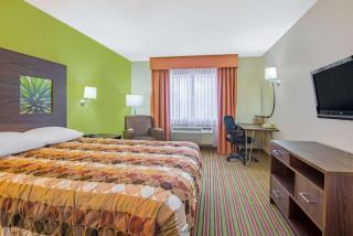 Super 8 by Wyndham Portales - Portales - 1