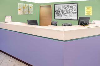 Super 8 by Wyndham Beaver Dam - Beaver Dam - 8