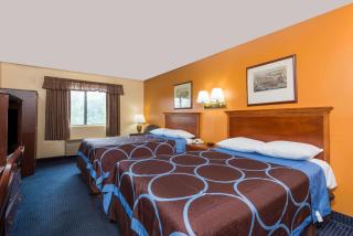 Super 8 by Wyndham Hartford - Hartford - 1
