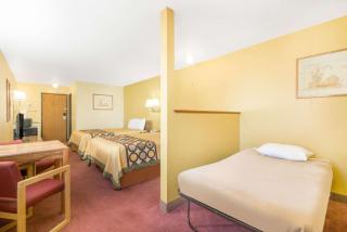 Super 8 by Wyndham Moriarty - Moriarty - 4