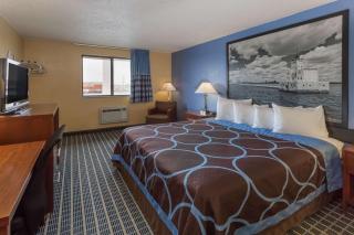 Super 8 by Wyndham Janesville - Janesville - 7