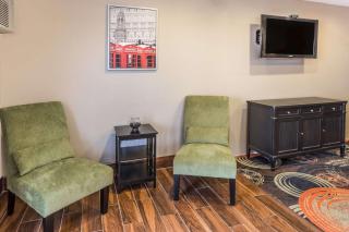 Super 8 by Wyndham Janesville - Janesville - 8