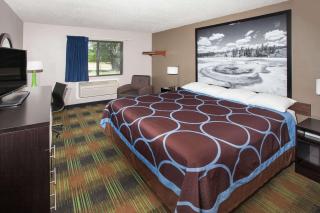 Super 8 by Wyndham Keokuk - Keokuk - 4
