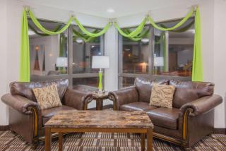 Super 8 by Wyndham Toledo - Toledo - 8