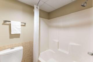 Super 8 by Wyndham Perry IA - Perry - 1