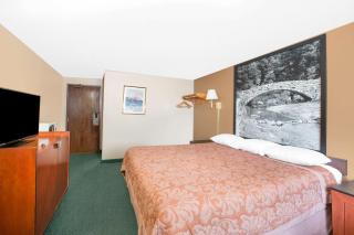 Super 8 by Wyndham Sioux City/Morningside Area - Sioux City - 1