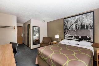 Super 8 by Wyndham Hays KS - Hays - 1